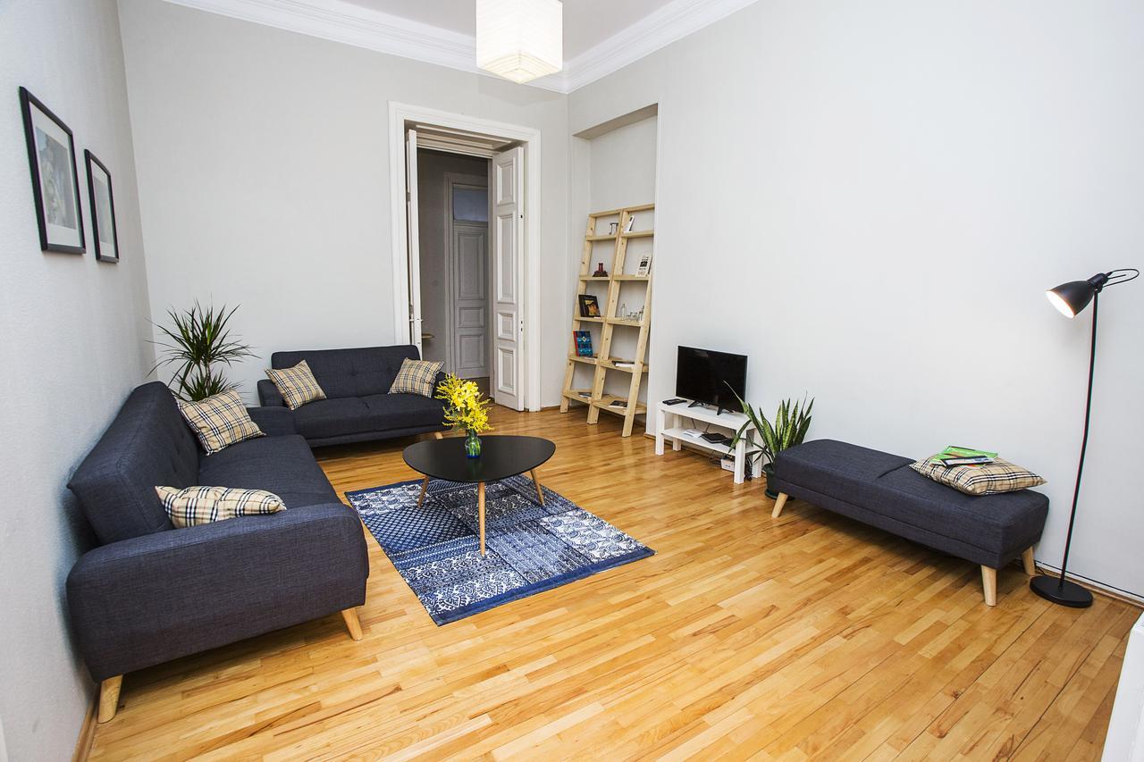 Charming 2Br Apartment In Old Tbilisi - By Wehost Ngoại thất bức ảnh