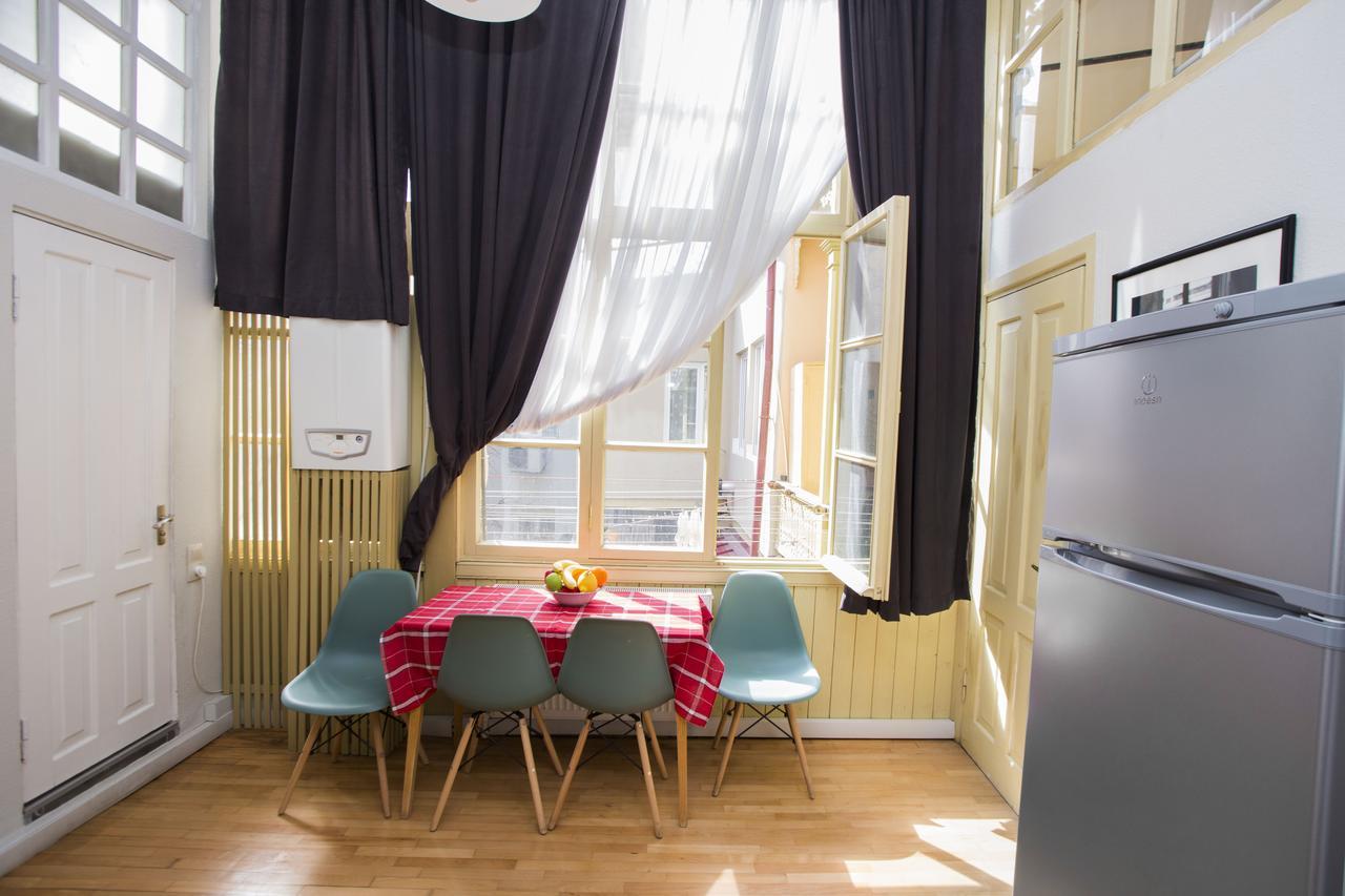 Charming 2Br Apartment In Old Tbilisi - By Wehost Ngoại thất bức ảnh