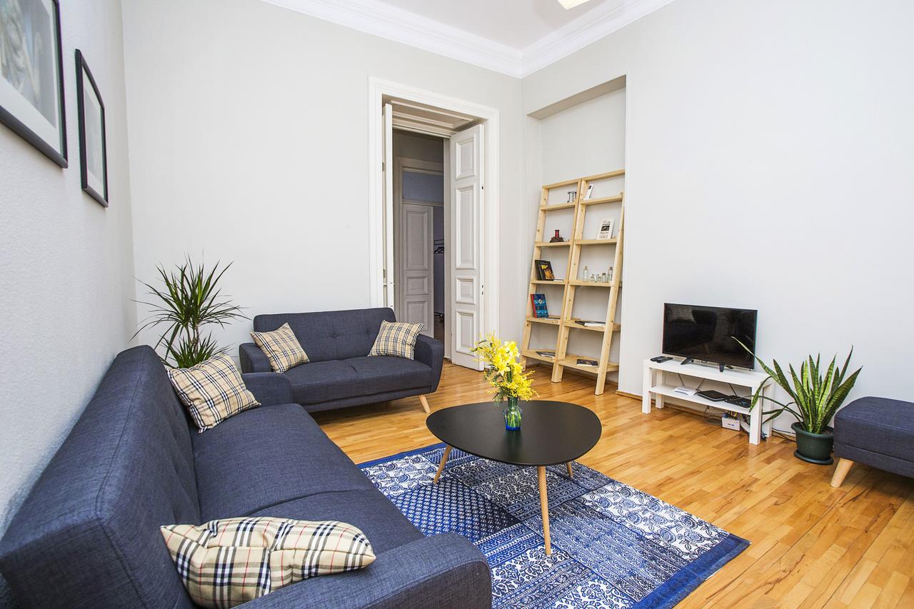 Charming 2Br Apartment In Old Tbilisi - By Wehost Ngoại thất bức ảnh