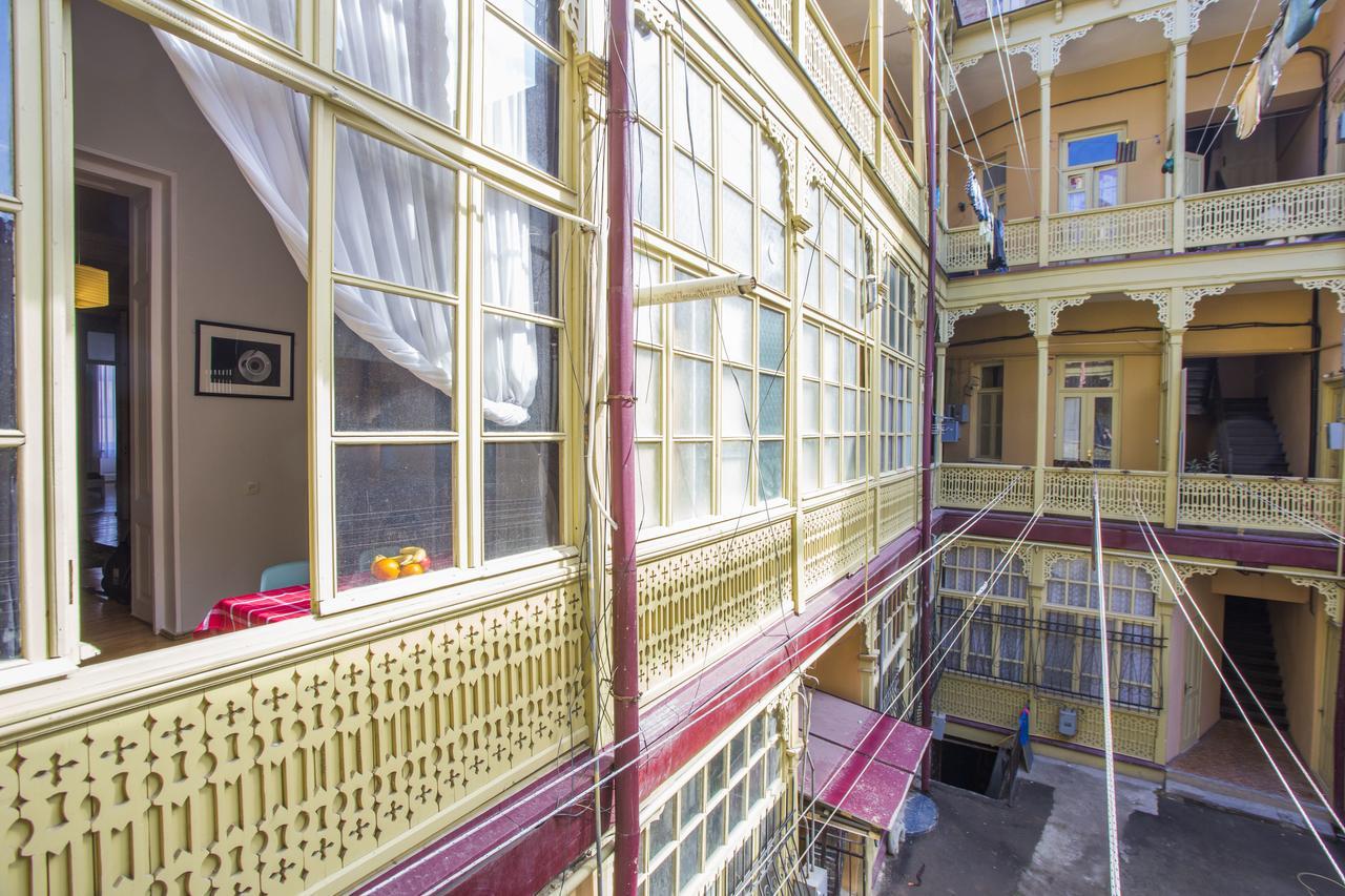 Charming 2Br Apartment In Old Tbilisi - By Wehost Ngoại thất bức ảnh